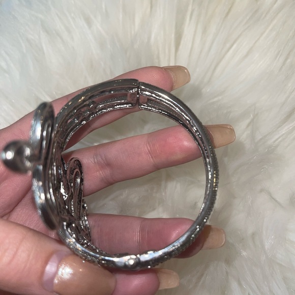 Intricate snake bracelet - Picture 6 of 8